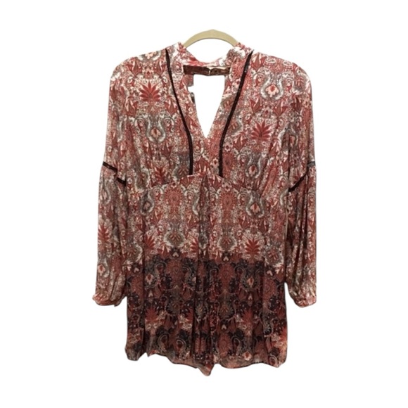 Adelyn Rae Romper - Picture 1 of 9